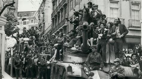 1974|Revolução dos Cravos: como foi o movimento。